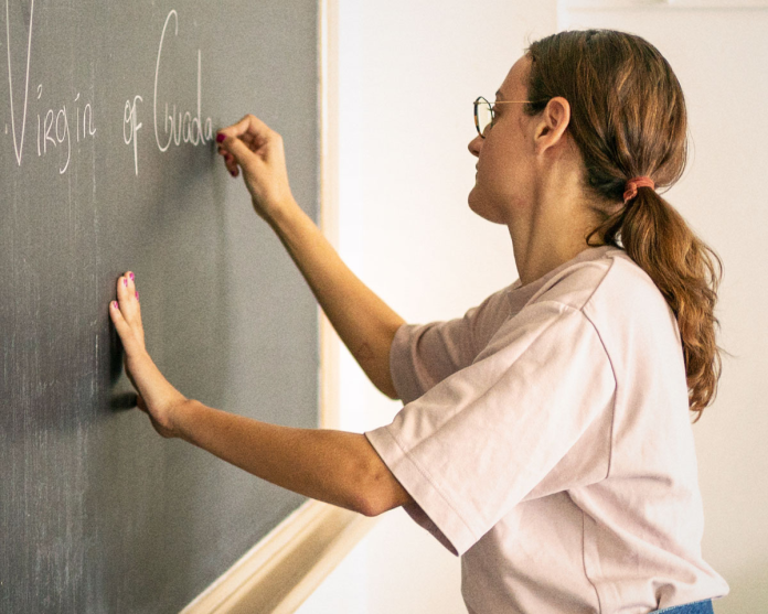 Position: English Teacher (A2) Recruitment QuizPosition: English Teacher (A2) Recruitment Quiz